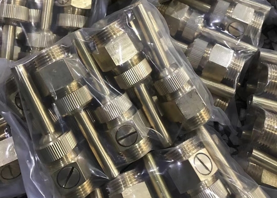 les becs en laiton de fontaine de débouché de l'eau de 20mm voyagent en jet la conception DN50 graphique