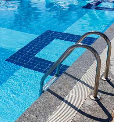 SF215 échelle de piscine en acier inoxydable
