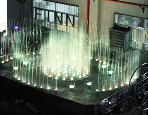 Projet musical 4m d'intérieur coloré mené de fontaine