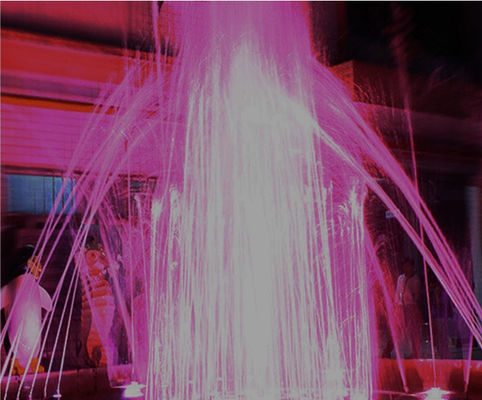 Projet musical 4m d'intérieur coloré mené de fontaine