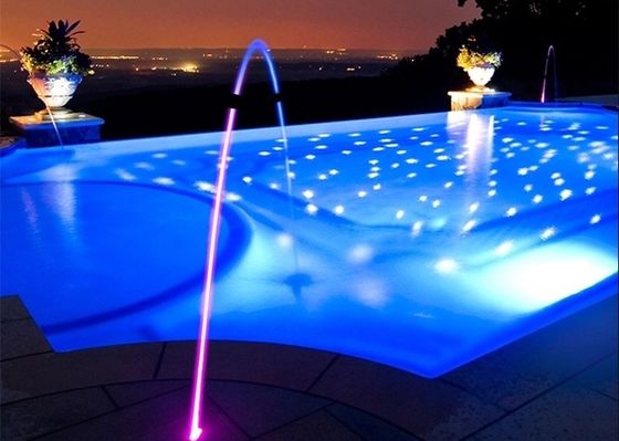 Plate-forme de piscine menée par 6003 sautant le jet laminaire de bec de fontaine