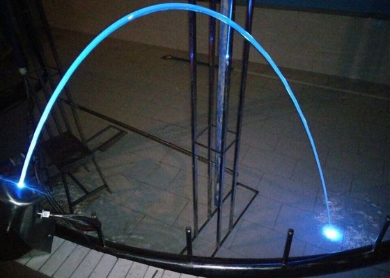 DMX d'intérieur LED colorée allume les jets sautants de bec laminaire de fontaine