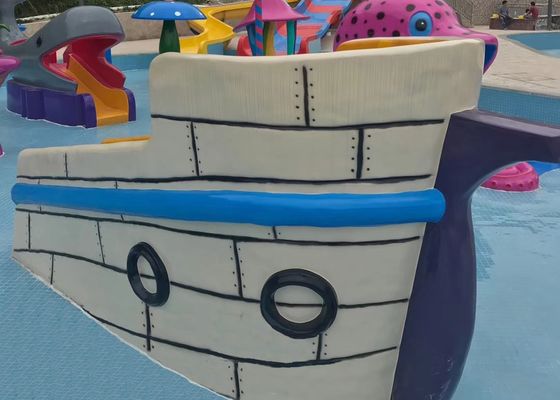 Glissière d'eau de bateau de terrain de jeu d'enfants de TUV pour la station de vacances d'arrière-cour