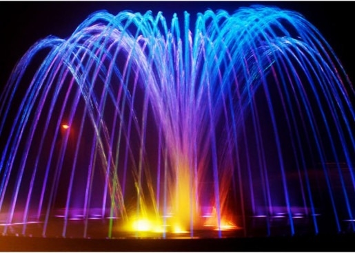 La fontaine de danse de l'écoulement d'eau 18m3/H équipe la conception d'un gicleur graphique